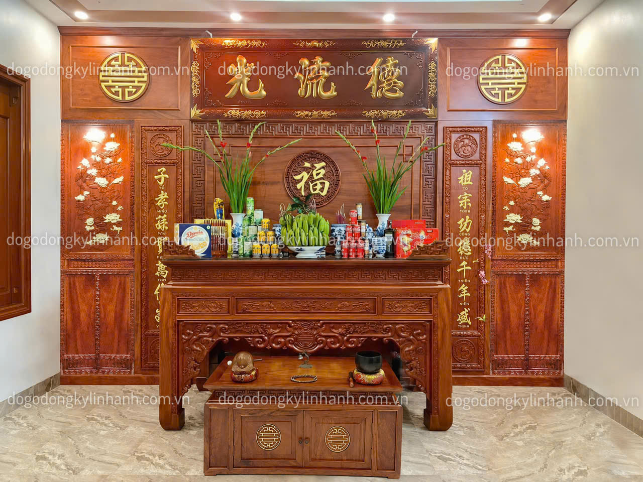 vách thờ bàn thờ gỗ hương đá